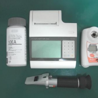 尿検査器